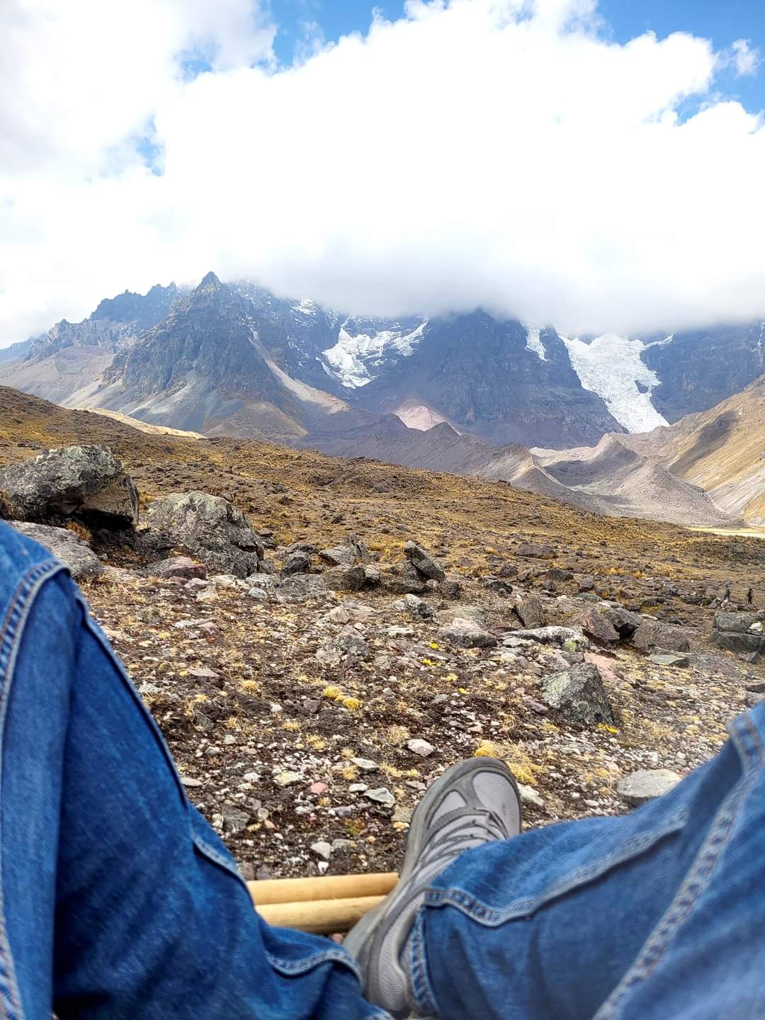 Respira los Andes: Por qué tu próxima caminata debe ser una meditación en movimiento